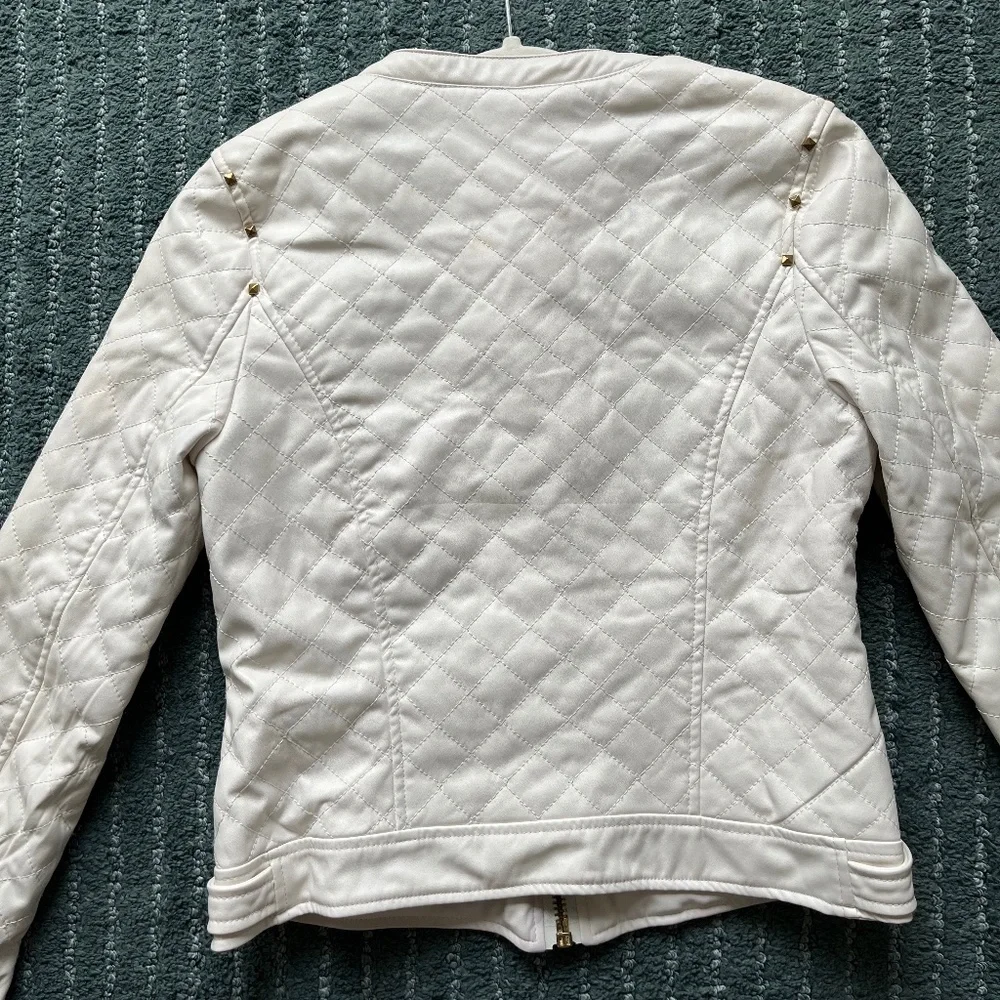 Elegant Jacket - Picture 2 of 2